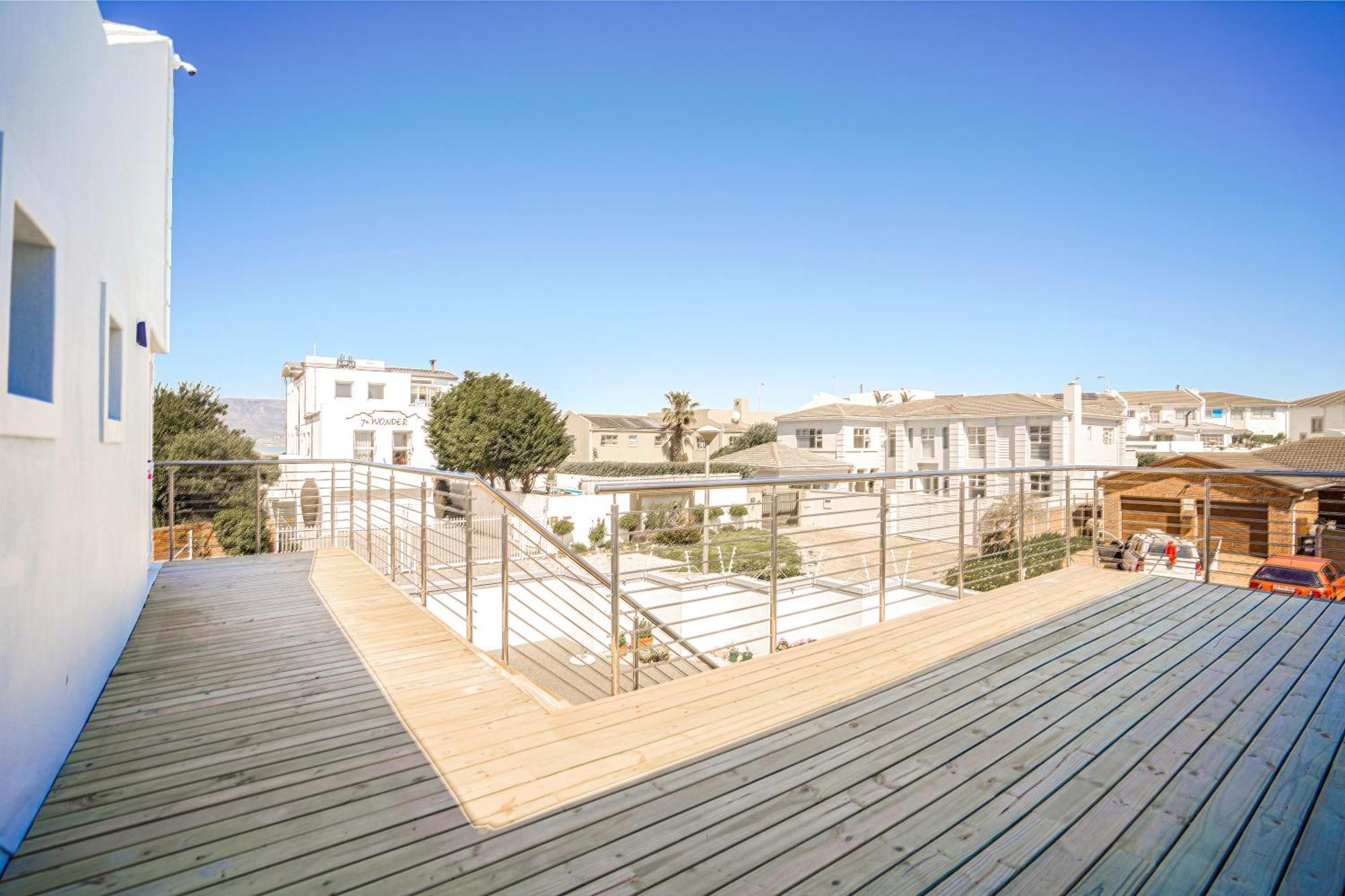 Ocean Vibes Hotel Cape Town Exterior photo