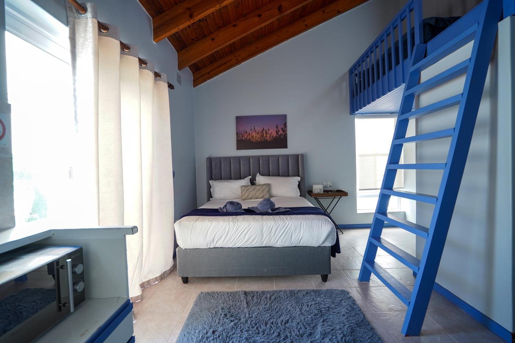 Ocean Vibes Hotel Cape Town Exterior photo