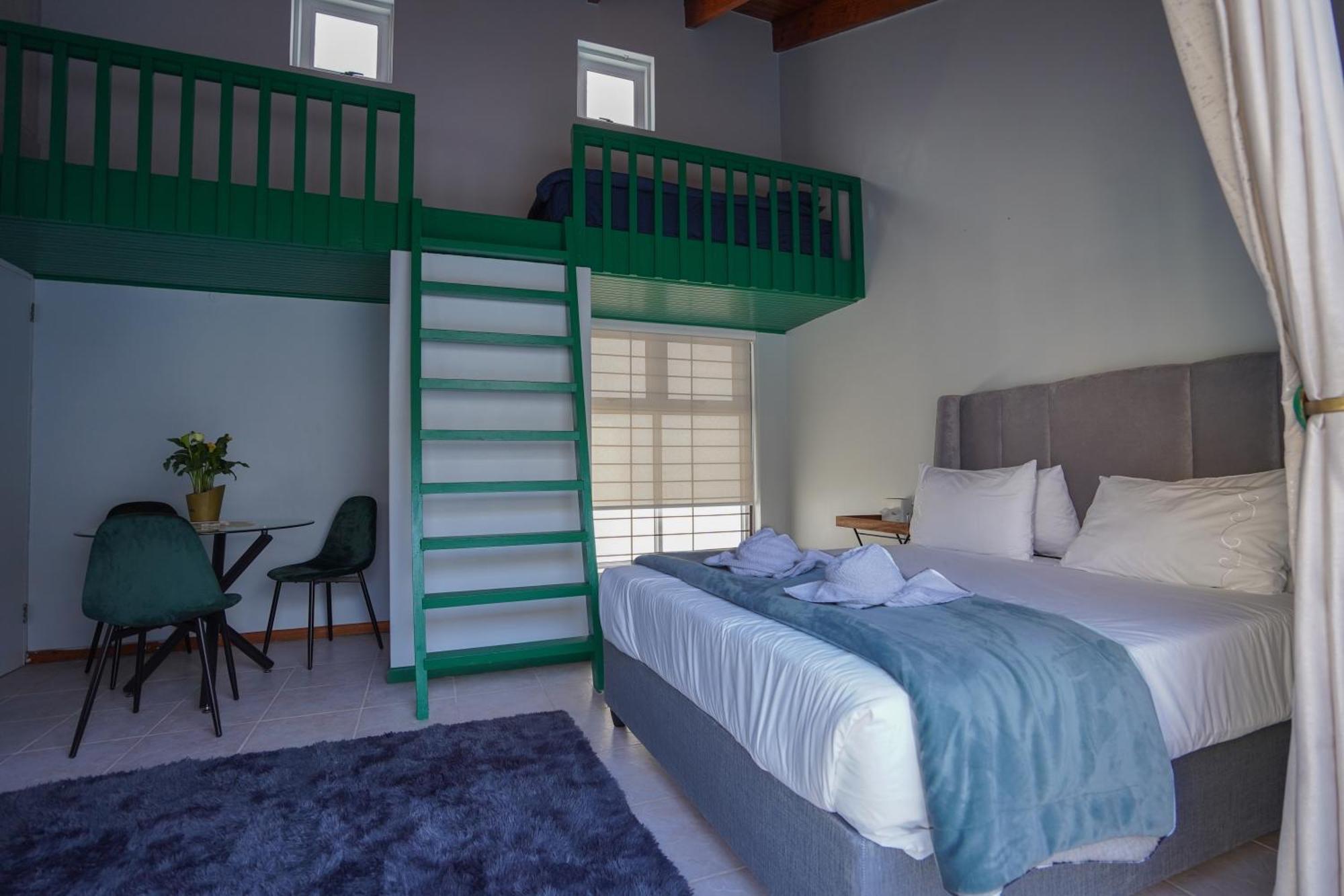 Ocean Vibes Hotel Cape Town Exterior photo